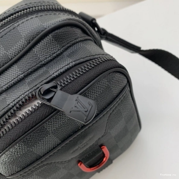 First bag ru MESSENGER LOUIS VUITTON BAG UTILITY 0815